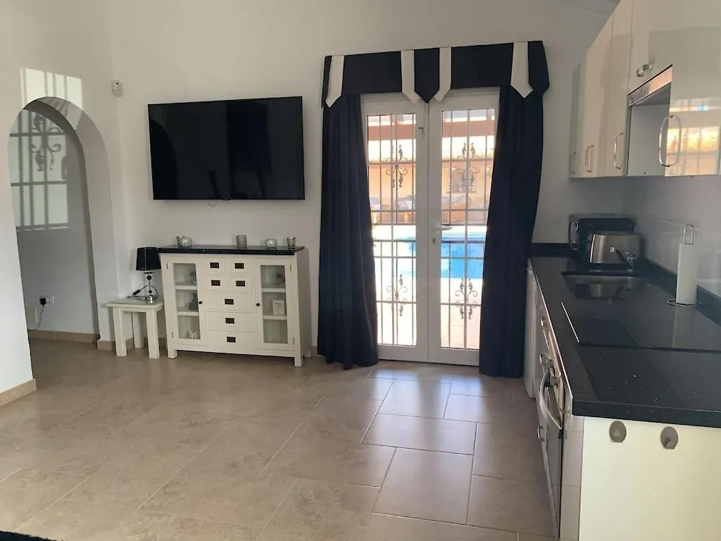 Casa Paraiso: Family-Friendly Villa with Private Pool in Tenerife San Miguel de Abona