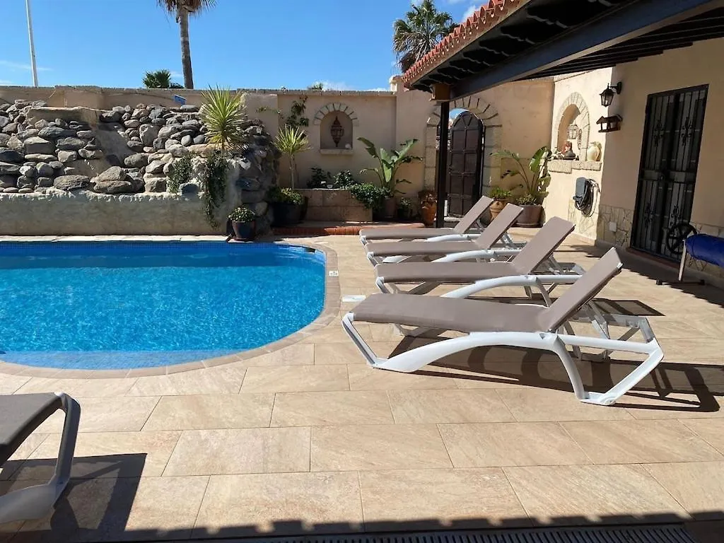Casa Paraiso: Family-Friendly Villa with Private Pool in Tenerife San Miguel de Abona